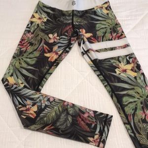 Stronger (Vietnam pattern) leggings SzS